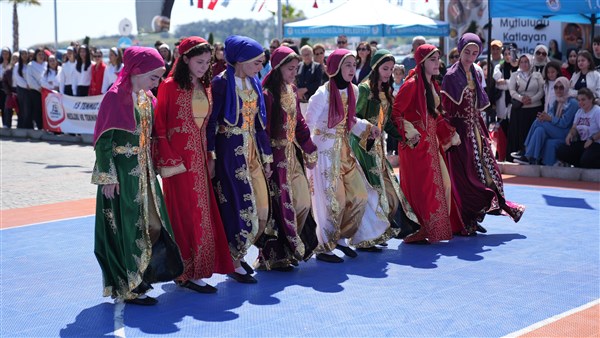 İlçemizde 19 Mayıs Atatürk' ü Anma, Gençlik ve Spor Bayramı Coşkuyla Kutlandı.