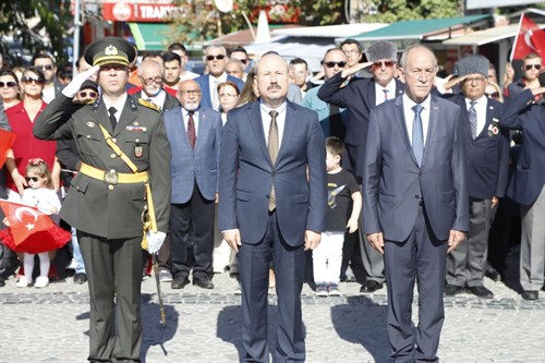 29 Ekim Cumhuriyet Bayramı 100. Yıldönümü Kutlamaları Çelenk Sunma Töreni İle Başladı